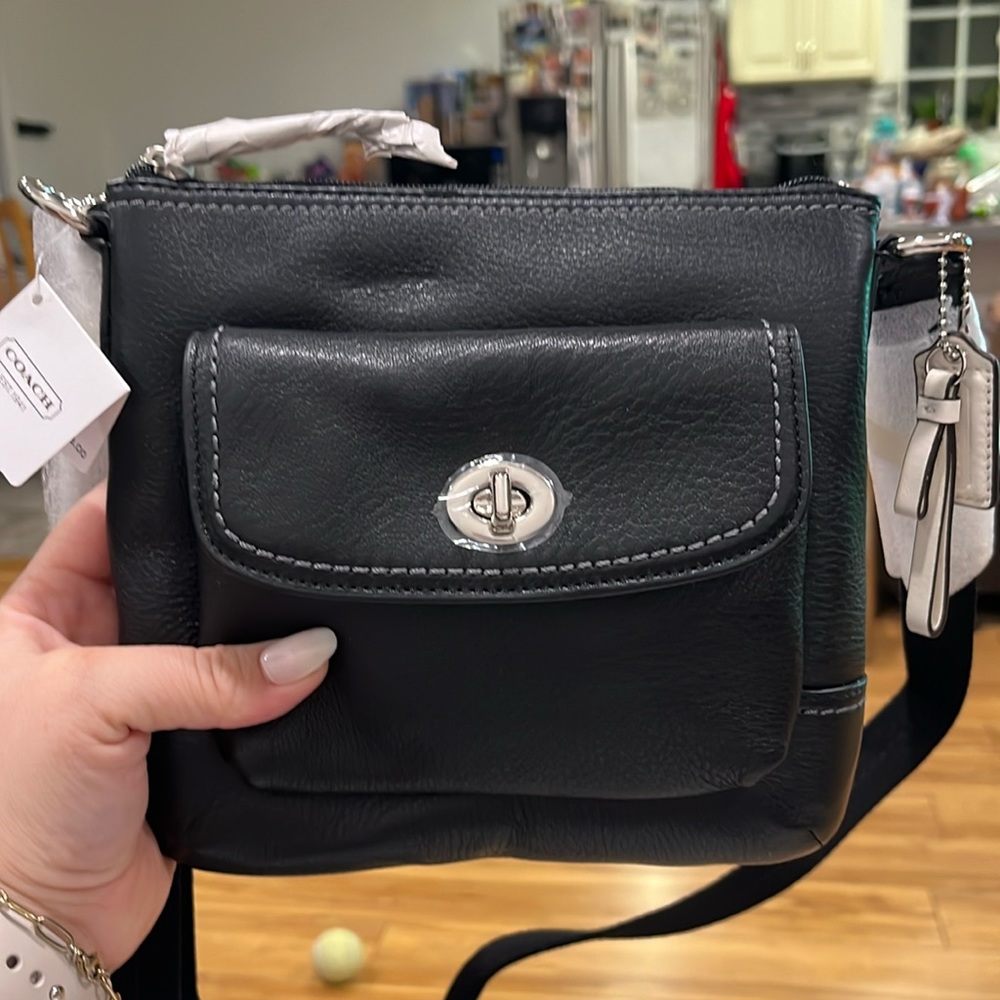 NWT Coach Leather Black Swingback Crossbody